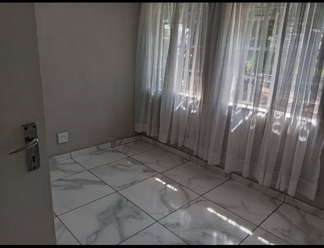 3 BEDROOM HOUSE TO LET IN VANDERBIJLPARK SW 5
